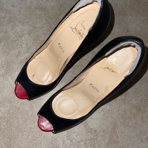 Christian Louboutin peep toe